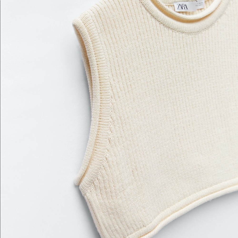 🤍 Zara knit crop top